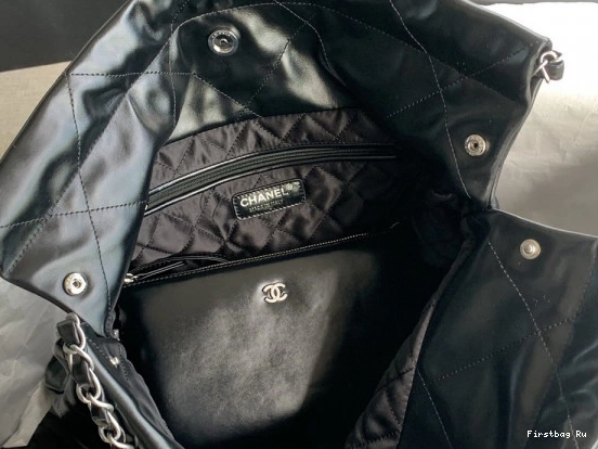 First Bag Ru HANDBAG CHANEL 22 0817